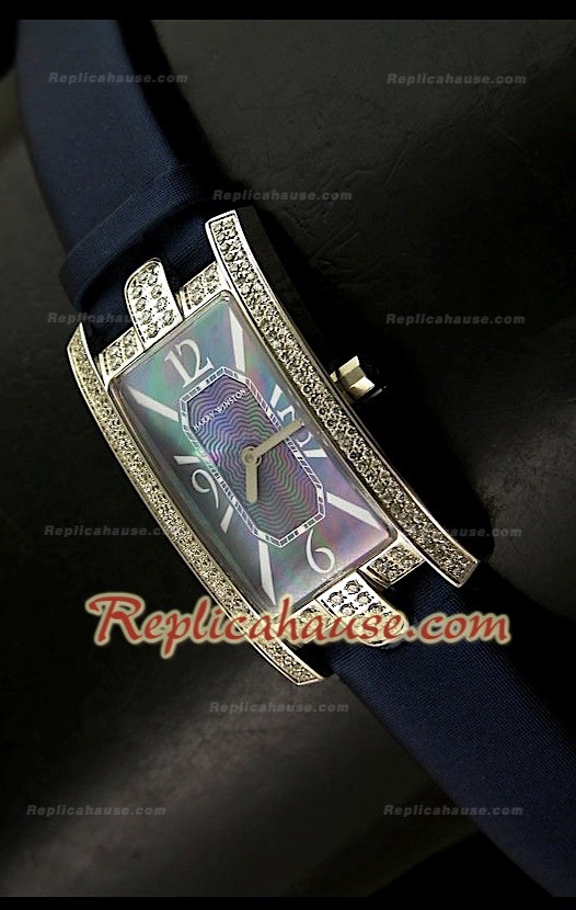 Harry Wenston Avenue C Reloj con Esfera Azul Perla 
