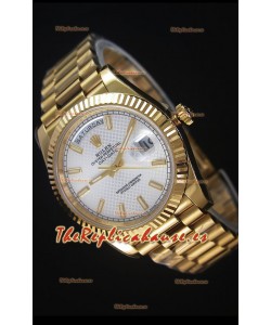 Rolex Day-Date 40MM Reloj Replica Dial en Plata con Numerales de Hora en Numeros Romanos Movimiento Suizo Cal.3255